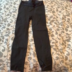Black lululemon leggings